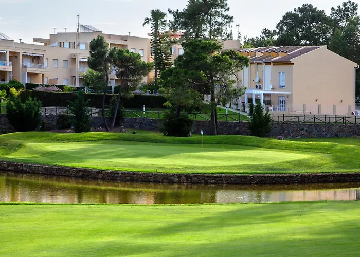 Doubletree By Hilton Golf Отель