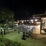 Doubletree By Hilton Golf Hotel