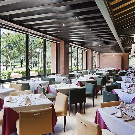 Doubletree By Hilton Golf Ислантилья