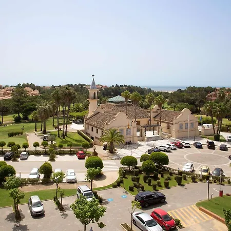 Отель Doubletree By Hilton Golf