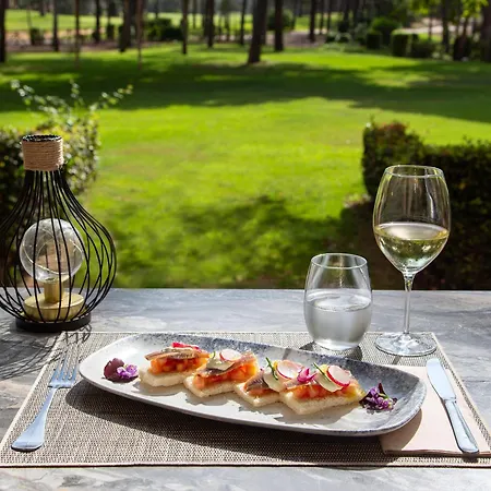 Doubletree By Hilton Golf Hotel 4*
