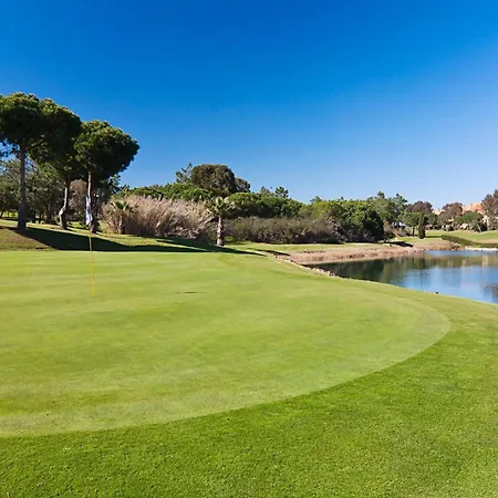 Doubletree By Hilton Golf Hotel 4*