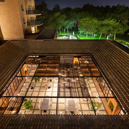 호텔 Doubletree By Hilton Golf 4*