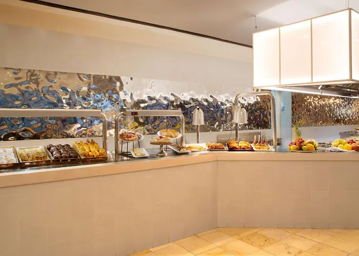 Doubletree By Hilton Golf 4*