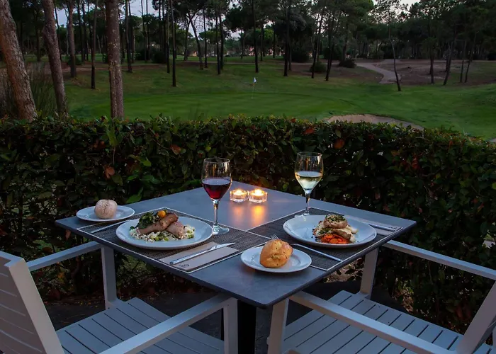 Doubletree By Hilton Golf Hotell