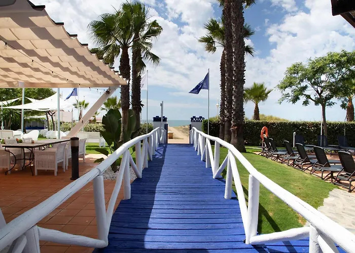 Hotell Doubletree By Hilton Golf