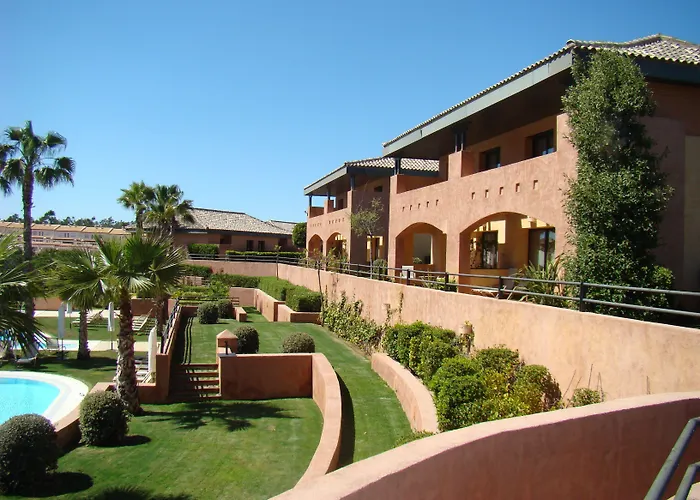 Doubletree By Hilton Golf Hotell 4*