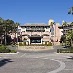 Doubletree By Hilton Golf 4*