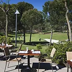 Doubletree By Hilton Golf Hotel 4*